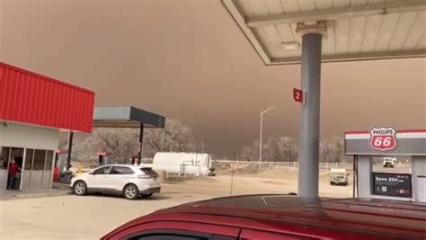 Nuclear Weapons Plant Evacuated Over Raging Wildfires In Texas Us