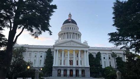 Newsom's economic recovery plan calls for $600 stimulus checks for eligible californians. California lawmakers propose $100 billion stimulus plan