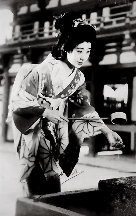 Japanese Actress Isuzu Yamada Late 1930s The Kimono Gallery