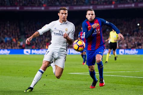 Лионель месси vs криштиану роналду. Real Madrid vs. FC Barcelona: 3 Things to Watch in El ...
