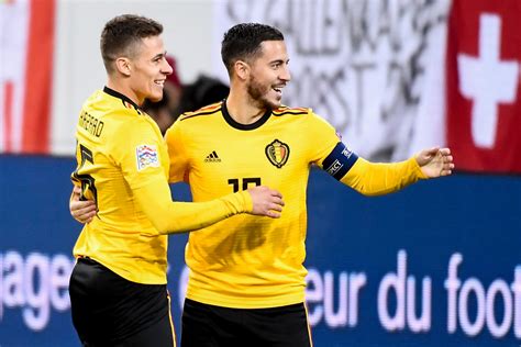 Eden hazard ise aynı dönemde i̇ngiltere premier lig ekibi chelsea'nin futbolcusuydu. Eden et Thorgan Hazard forfaits contre Saint-Marin et l ...