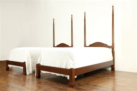 Pair Of Mahogany Vintage Twin Or Single Poster Beds Kittinger Of Ny