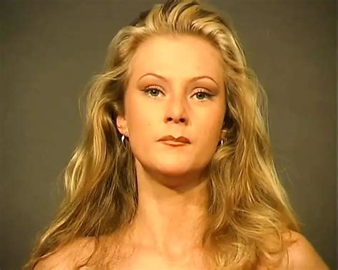 La Primera Audición De Michaela La Guapa Una Pornstar Que Se Masturba El Coño Afeitado Con Un