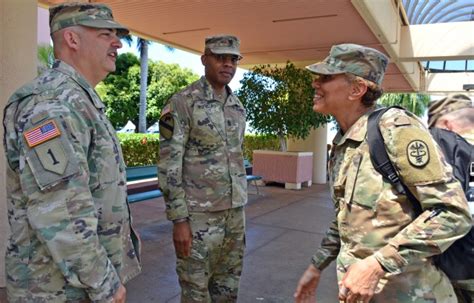 Tripler Army Medical Center Welcomes Army Surgeon General Article