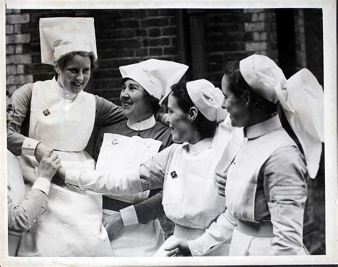 10 Stunning Photos Of Nurses Throughout History Laptrinhx News