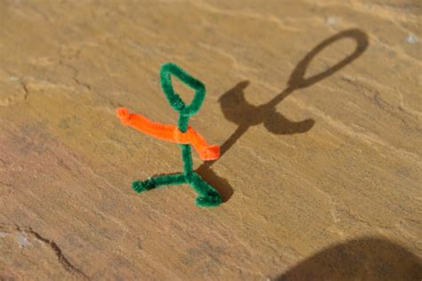 You'll need use this technique to create an entire page of shadow drawings! Shadow Experiments and Activities for Kids