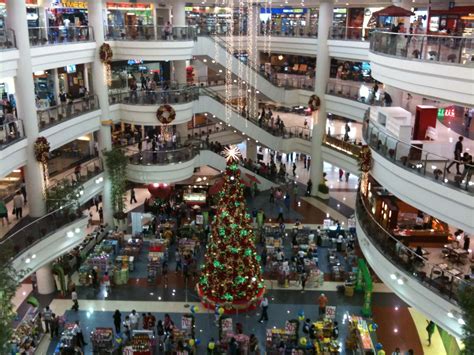 Manilla Phillipines- Huge indoor shopping Mall - Center of the City