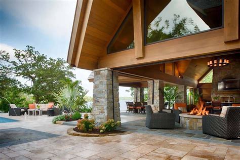 Fabulous House With A Mountain Modern Aesthetic On Lake Minnetonka