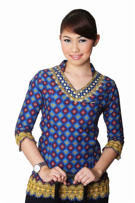 Model baju batik muslim pria selanjutnya ini mempunyai motif yang modern dengan warna cerah. Model Baju Pramugari Terbagus | Model Baju Terbaru