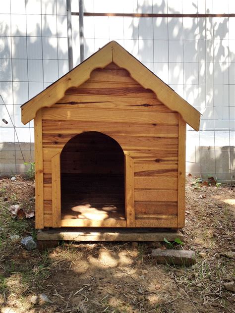 We know that every dog owner has unique needs and we cater to making a prefab commercial dog kennel that will work for you. Dog Kennel Designs and Tips on Building One Yourself - DogAppy