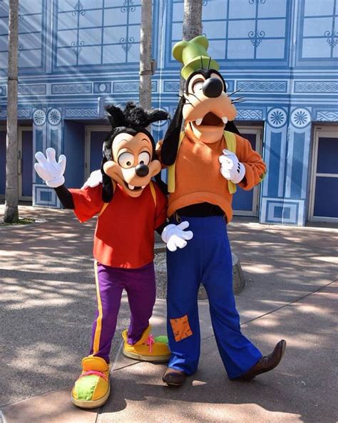 Goofy And His Son Max Goofy Disney Goofy Pictures Disney World