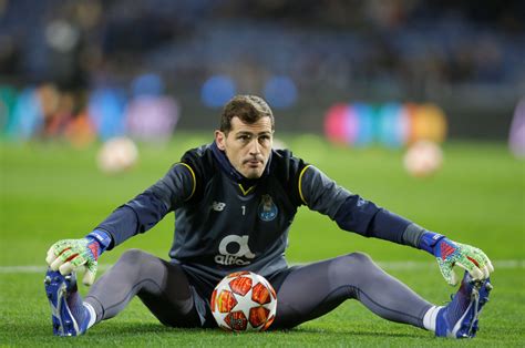 Iker casillas fernández (spanish pronunciation: Iker Casillas intends to play until 40 at Porto | The ...