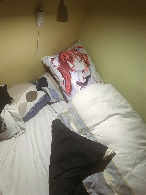 20 Male Anime Body Pillow Frikhaeswen