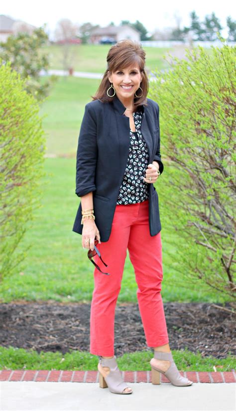 27 Days Of Spring Fashion Floral Top With Coral Pant Cyndi Spivey Spring Work Outfits Work