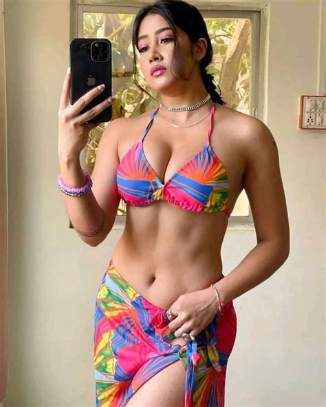 Sofia Ansari Bikini Hot Pics Sexy