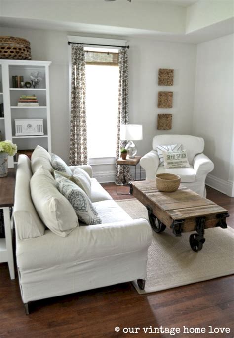 45 Awesome Accent Chair Ideas For Beautiful Living Room — Freshouz