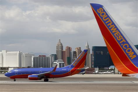 Southwest Airlines Co (LUV) Stock Price Plunges 8%, Sending American ...