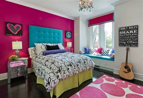 Blue and pink is a fab colour combination. 15 Chic and Hot Pink Bedroom Designs | Home Design Lover