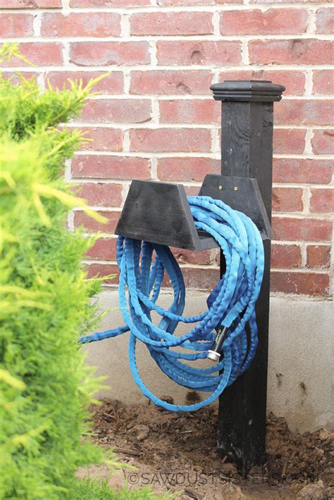 Reels have a hand crank mechanism with a rotating body that while some hoses come with cheap, flimsy plastic hangers, a solid hose hanger made of metal a quality hose hanger should be able to handle the total weight of your garden hose without. DIY Garden Hose Storage • The Garden Glove