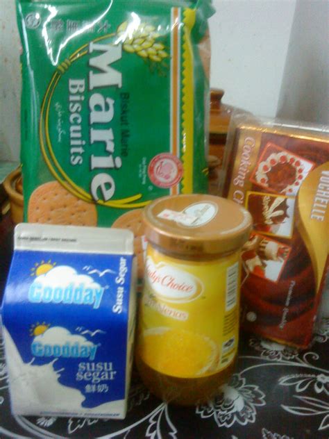 Dan menariknya, pemilik asal resepi juga mencadangkan biskut marie boleh di gantikan dengan biskut cream cracker. akusayangkamu ♥: BEBOLA BISKUT MARIE