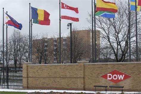 Dow Chemical Sees Hike In Revenue But Earnings Down 28 Percent Due To