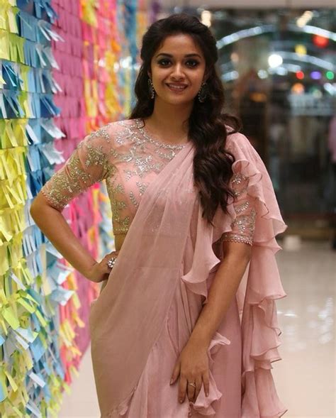 Keerthy Suresh With Cute Expressions While Entering Into Siima Awards 2019