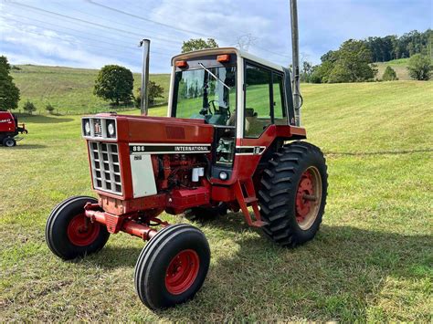 Sold International Harvester 886 Tractors 40 To 99 Hp Tractor Zoom