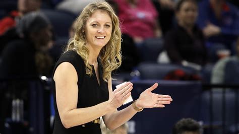 Lady Vols Kellie Harper Hired As Tennessee Womens Basketball Coach