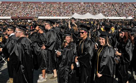 Expect Heavy Traffic In Amherst For Umass Commencement