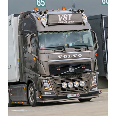 It was originally introduced in late 1993 as the fh12 and fh16. Verlaagde Zonneklep voor Volvo FH4 - Go-in-Style.nl