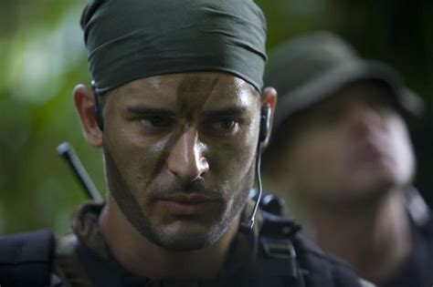 Фильмы онлайн » боевики » в тылу врага 3: Behind Enemy Lines : Colombia