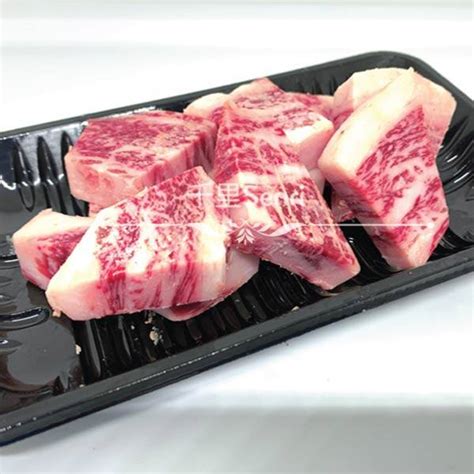 They are delightfully tasty and yummy. Japanese Wagyu Beef Cube 100g