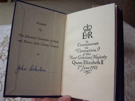 1953 Queen Elizabeth Ii Coronation Pocket Biblenew Testament And Psalms