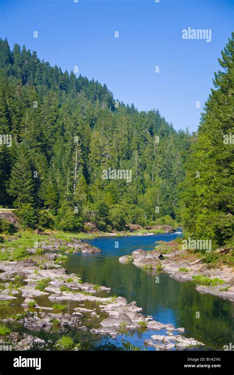 Umpqua River Umpqua National Forest Oregon Usa Stock Photo Alamy
