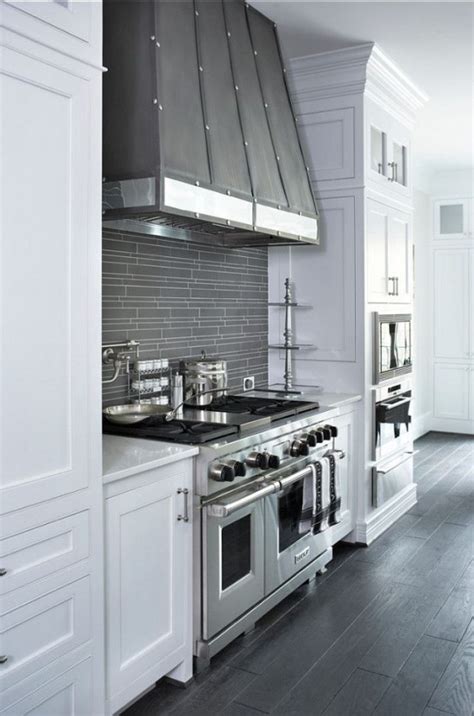 cool vent hoods  accentuate  kitchen design