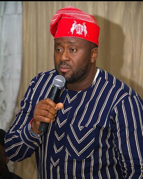 He won best supporting actor in a drama at the 2nd africa magic viewers choice awards and was. Mixed reactions trail actor, Desmond Elliot's recent donation to his community. - Loladeville