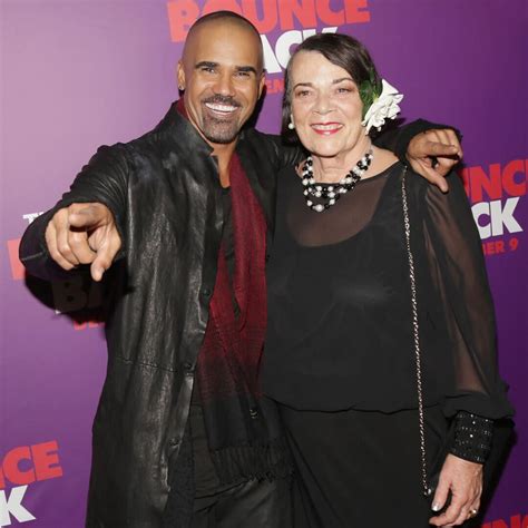 shemar moore breaks down while announcing the death of his mom marylin i am heartbroken
