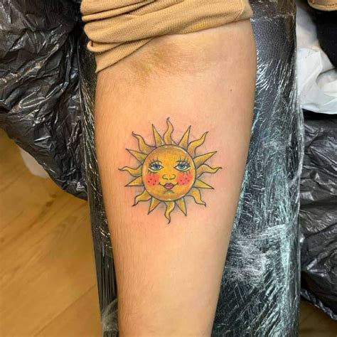 25 Best Sun Tattoo Designs For Women LaptrinhX