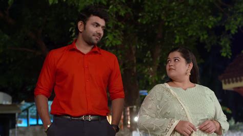 Watch Sundara Manamadhe Bharli Season 1 Episode 898 Latika Agrees To