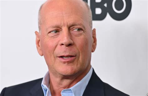 Bruce Willis Thrown Out Of A Rite Aid For Not Wearing A Mask Wibc 931 Fm