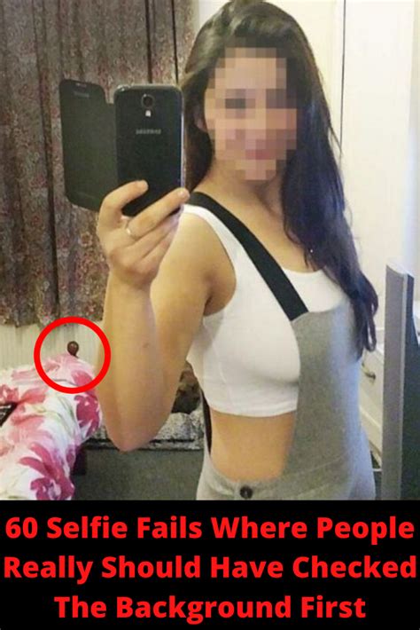 60 Selfie Fails Where People Really Should Have Checked The Background First