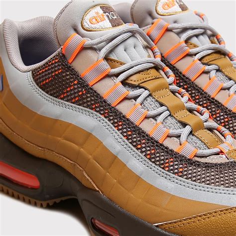 Tênis Nike Air Max 95 Utility Marrom