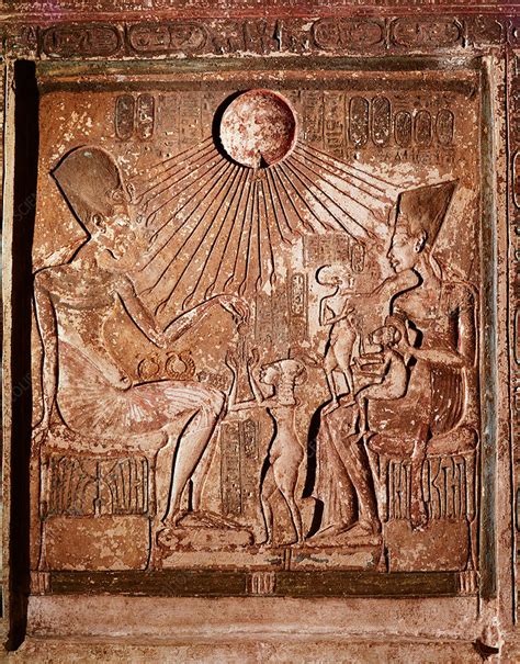 portrait of akhenaton and nefertiti stock image c012 9419 science photo library