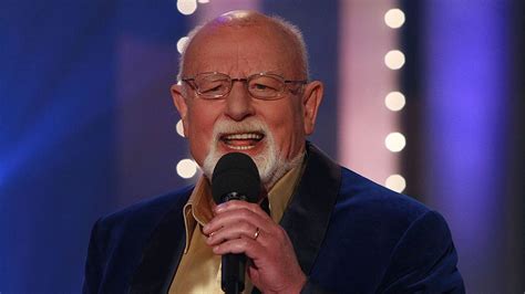 Roger Whittaker ‘the Last Farewell ‘durham Town Singer Dead At 87