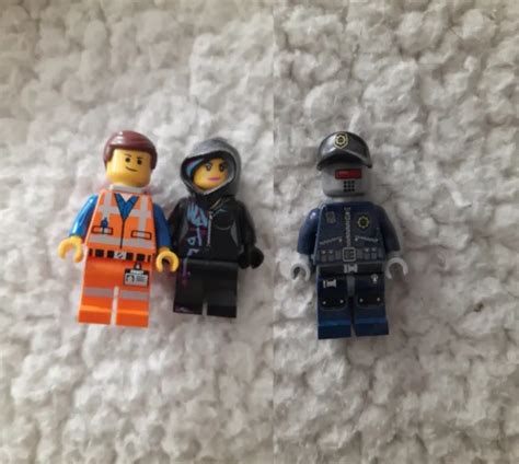 Lego Movie Emmet And Lucy Wyldstyle Robocop Minifigures Set Of 3 Minifigs 1399 Picclick