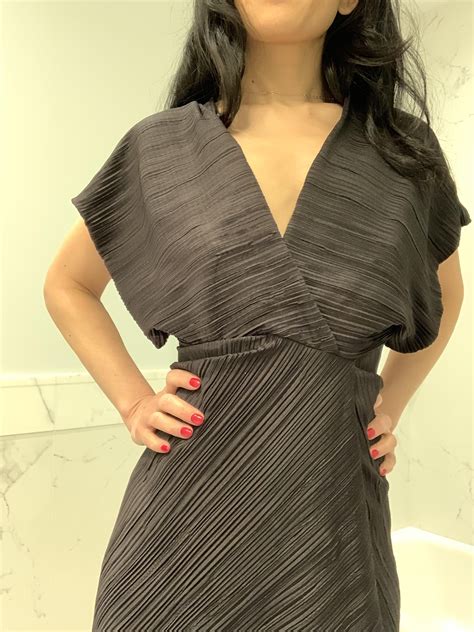 Greeting You In My Easy Access Dress For Our Date R Asiansgonewild