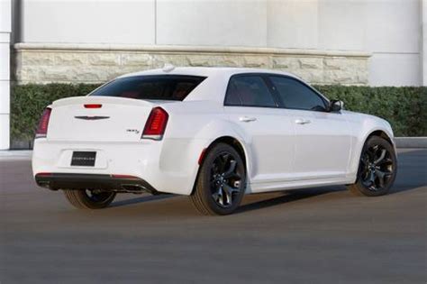 2022 Chrysler 300 Prices Reviews And Pictures Edmunds