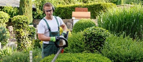 Moving company insurance cost ranges from $39 to $279 per month depending on your provider, the size of your company, number of employees, coverage, and risks. Lawn Care Business Insurance | Lawn care business, Business insurance, Lawn care
