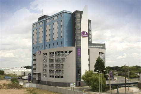 No barriers to entry, no limits to ambition. » PREMIER INN CITY CENTRE