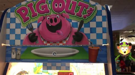 Pig Out Funtime Chuckecheese Devin And Kylie Youtube